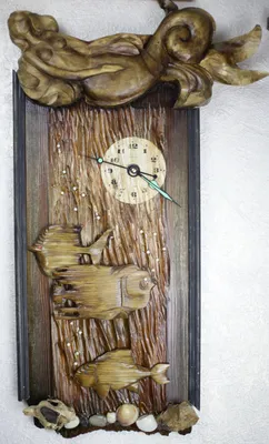 Деревянные резные часы (42) из ценной породы дерева