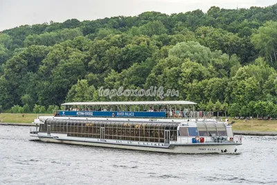 Теплоход Ривер Палас (River Palace) в аренду от СК \"Гормосфлот\" |