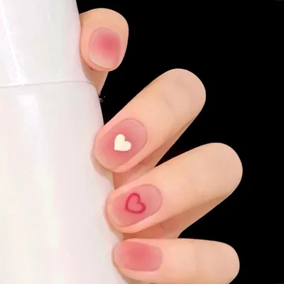 https://news.hochu.ua/cat-beauty/nails/article-129281-romanticheskie-nogti-interesnyie-idei-manikyura-na-den-valentina-foto/