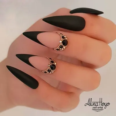 ИДЕИ МАНИКЮРА on Instagram: “Роскошный цвет 🔥 Натуральные ногти 💪 ⠀  Работа @mos_nail_” | Unghie idee, Unghie onicofagiche, Unghie colorate