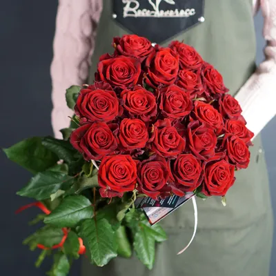 А) 21 Роза \"Престиж\" 80 см и скидки в интернет магазине цветов Роз Новоросс