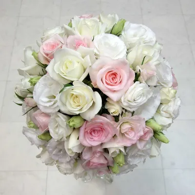 Букет невесты бело-розовый с розой