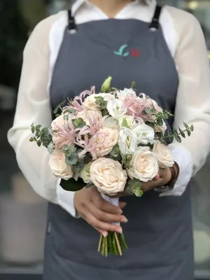 Грейс Келли: букет невесты в розовых тонах по цене 14365 ₽ - купить в  RoseMarkt с доставкой по Санкт-Петербургу