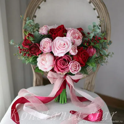 Букет невесты из белых и розовых пионов «Совершенство» в Волгограде