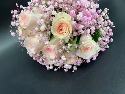 Букет невесты из пионовидных роз Кейра и фрезии - заказать доставку цветов  в Москве от Leto Flowers