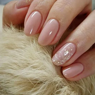 ax.nails.hair - Нежный маникюр на короткие ногти. | Facebook