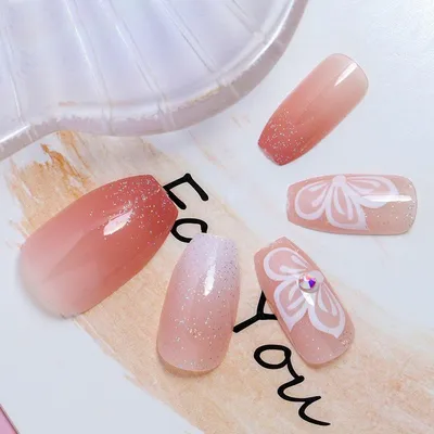 Нежный французский маникюр со стразами | Luxury nails, Nails, Trendy nails