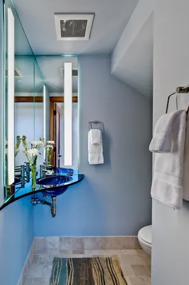 Blue Chevron | Декор стен в ванной, Оформление небольшой ванной комнаты,  Переделка маленькой ванной