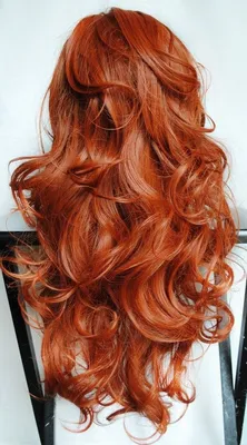 Красивая Женщина Длинные Рыжие Волосы, Вид Сзади Фотография, картинки,  изображения и сток-фотография без роялти. Image 26586201