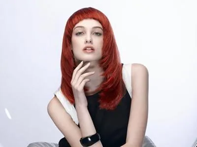 Haunted hallways of @aveda Meet Gloria Color: @hairbysquare Cut:  @cutyouhair | Каштановый цвет волос, Светло-карие глаза, Рыжий цвет волос