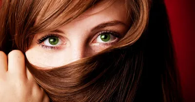 Девушка, рыжие волосы, зеленые глаза…» — создано в Шедевруме