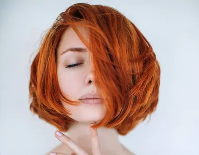 Ну, во-первых, это красиво и другие причины, по которым многие женщины  выбирают красный цвет волос | Mixnews