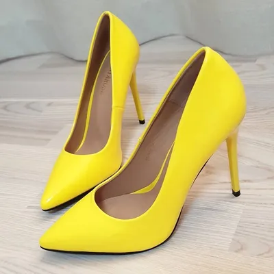 Идеи, с чем носить женские туфли жёлтого цвета