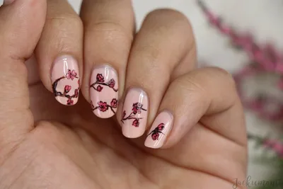 Цветущая сакура, яркие оттенки 💗- вот и весна пришла…☺️ ⠀ Восточная  тематика в дизайне ногтей сейчас в тренде ✨ ⠀ Комбиманикюр… | Instagram
