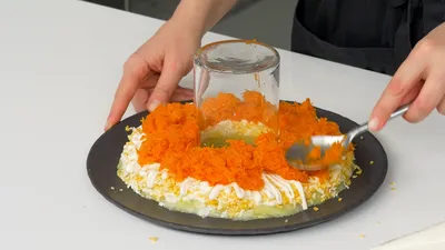 Гранатовый браслет салат классический пошаговый рецепт с курицей, грецким  орехом и свеклой - YouTube
