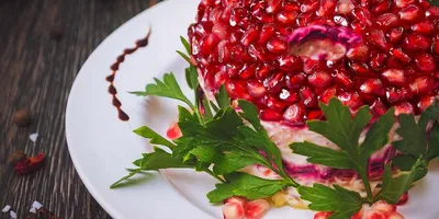 Простой салат на Новый год 2022 - вкусный рецепт за 15 минут - Главред