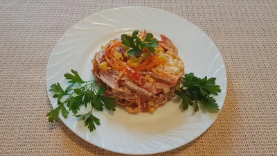 Салат \"Лисичка\" с курицей и морковью по-корейски | рецепт пошагово, фото,  отзывы