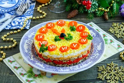 Салат Часы Новогодний рецепт с фото пошагово - 1000.menu