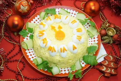 Салат «Новогодние часы» | Рецепт | Идеи для блюд, Национальная еда, Еда