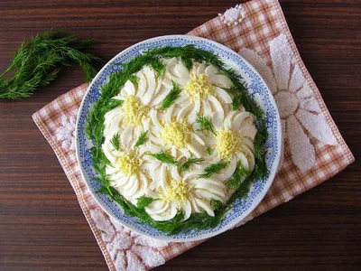 Салат ромашка рецепт с курицей и свеклой - Фото и картинки
