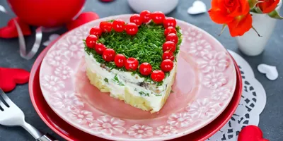 Праздничный салат в виде Сердца Салат на день влюбленных Салат Сердце с  курицей и ананасами - YouTube