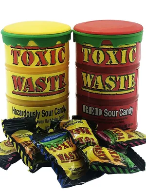 Набор из самых кислых конфет в мире Toxic Waste два цвета, желтый и красный  - купить с доставкой по выгодным ценам в интернет-магазине OZON (181792288)