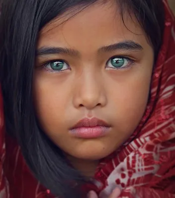 Безумно красивые глаза людей со всего мира - YouTube
