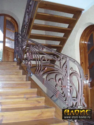 Очень красивые дизайнерские кованые перила для лестницы в доме | Нинтера