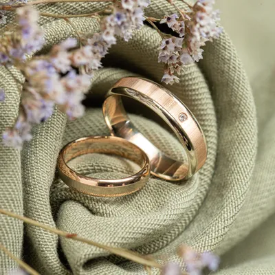 Обручальные кольца: золото или серебро - как сделать правильный выбор