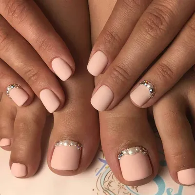 Педикюр 2019: модные тенденции (200 фото), самый красивый дизайн | Gel toe  nails, Glitter toe nails, Toe nails