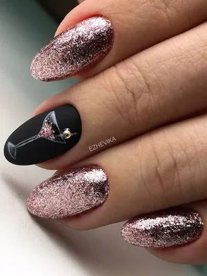 Блестящий дизайн ногтей | New years eve nails, New year's nails, Stylish  nails designs