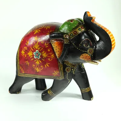 Восточный талисман удачи: что символизируют семь слонов?