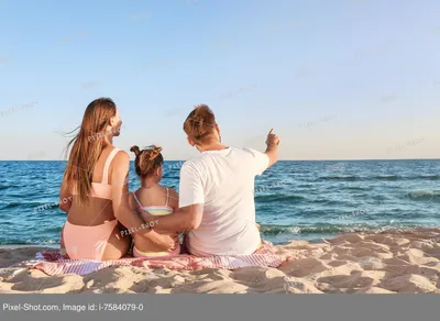 Семейная фотосессия / на пляже - 8 фото идей [2024]