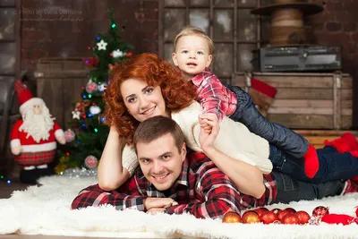 новогодние семейные фотосессии - Поиск в Google | Christmas photography  family, Christmas family photoshoot, Family christmas pictures