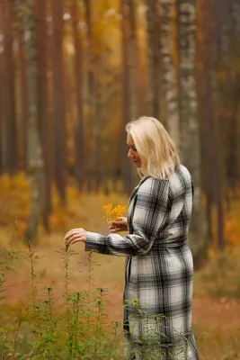 В осеннем лесу | Осенний ребенок, Осенние детские фотографии, Осенние  семейные фотографии