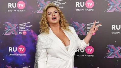 Анна Семенович снова вышла на лед - Звезды - WomanHit.ru