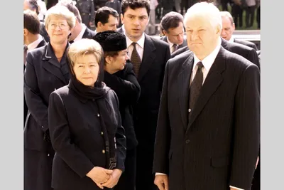 Борис Ельцин – биография, фото, личная жизнь, жена и дети, рост, причина  смерти | Узнай Всё
