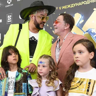 Папины копии: дети Киркорова очаровали фанатов на ледовом показе мод -  20.10.2021, Sputnik Грузия