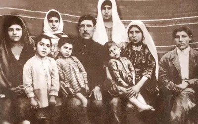 Ильхам Алиев: биография, семья, наследие отца и решение карабахского  вопроса — Секрет фирмы