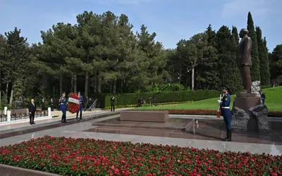 Ильхам Алиев принял участие в Празднике цветов » Официальный сайт  президента Азербайджанской Республики