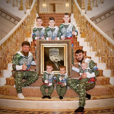 А сыновей он готовит в преемники\". Почему неприкосновенны родственники  Кадырова во власти?
