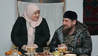 За что жена Кадырова получила звание матери-героини? | НОВОСТИ - YouTube