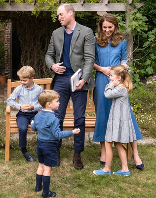 Принц Уильям, Кейт и их дети снялись для новогодней открытки