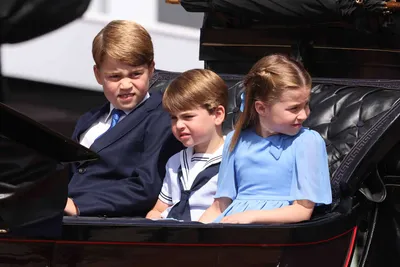 Почему дети принца Уильяма и Кейт Миддлтон страдают из-за ухода Сассекских  из королевской семьи? - MainStyles.ru