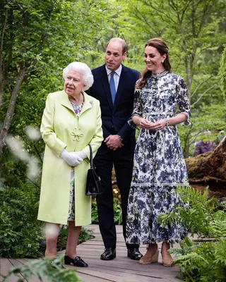 Не по-королевски: как к детям Кейт Миддлтон и принца Уильяма обращаются  сверстники