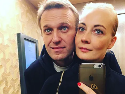 Навальный отправил дочь учиться в один из самых дорогих вузов Америки -  KP.RU