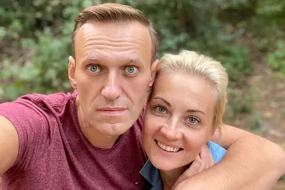 Жена Навального: что о ней известно и чем занимается Юлия Навальная
