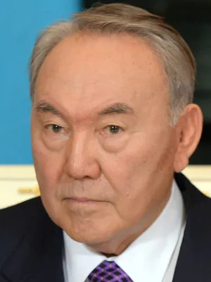 Кто из семьи Назарбаевых лишился должности после Кровавого января?