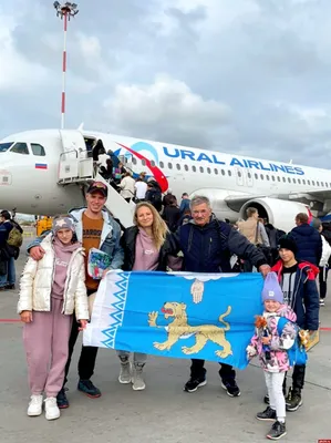 Константин Ярошенко прибыл в Москву, где его ждала семья — видео — РТ на  русском