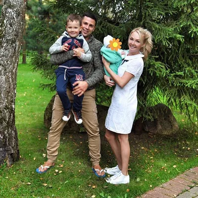 Дарья и Сергей Пынзари показали, как младший сын поздравил их с годовщиной  свадьбы - Вокруг ТВ.